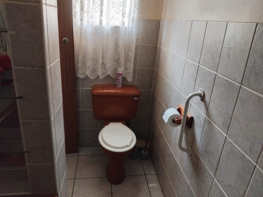 4 Bedroom Property for Sale in Stilfontein Ext 4 North West